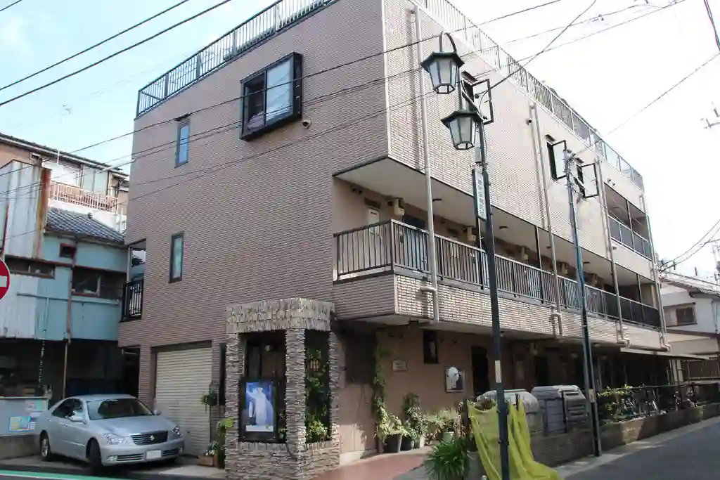 アンプルールフェールMANA 外観